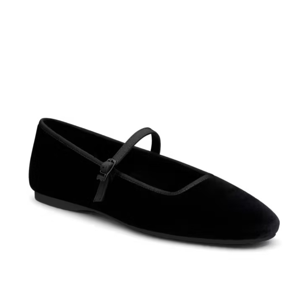 Birdies The Hummingbird - NEW Never worn Mary Jane Black Velvet Shoe Size 8.5 39